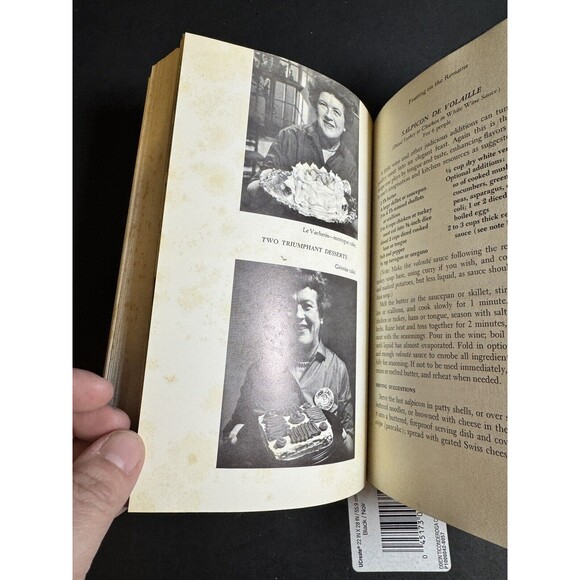 Vintage Julia Child Cook Book, "The French Chef Cookbook" hard cover [Book 208] - Picture 14 of 14